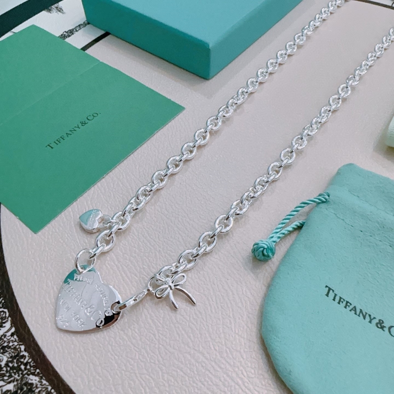 T*f*ny necklaces